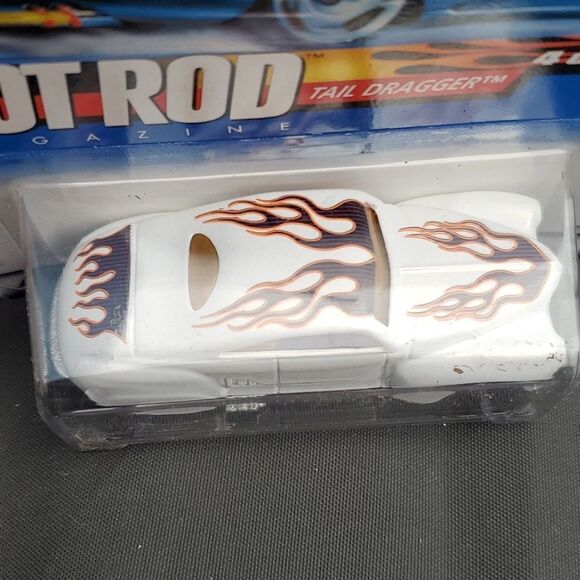 Hot Wheels Hot Rod Tail Dragger White Flames 26018 NIP - Picture 3 of 8